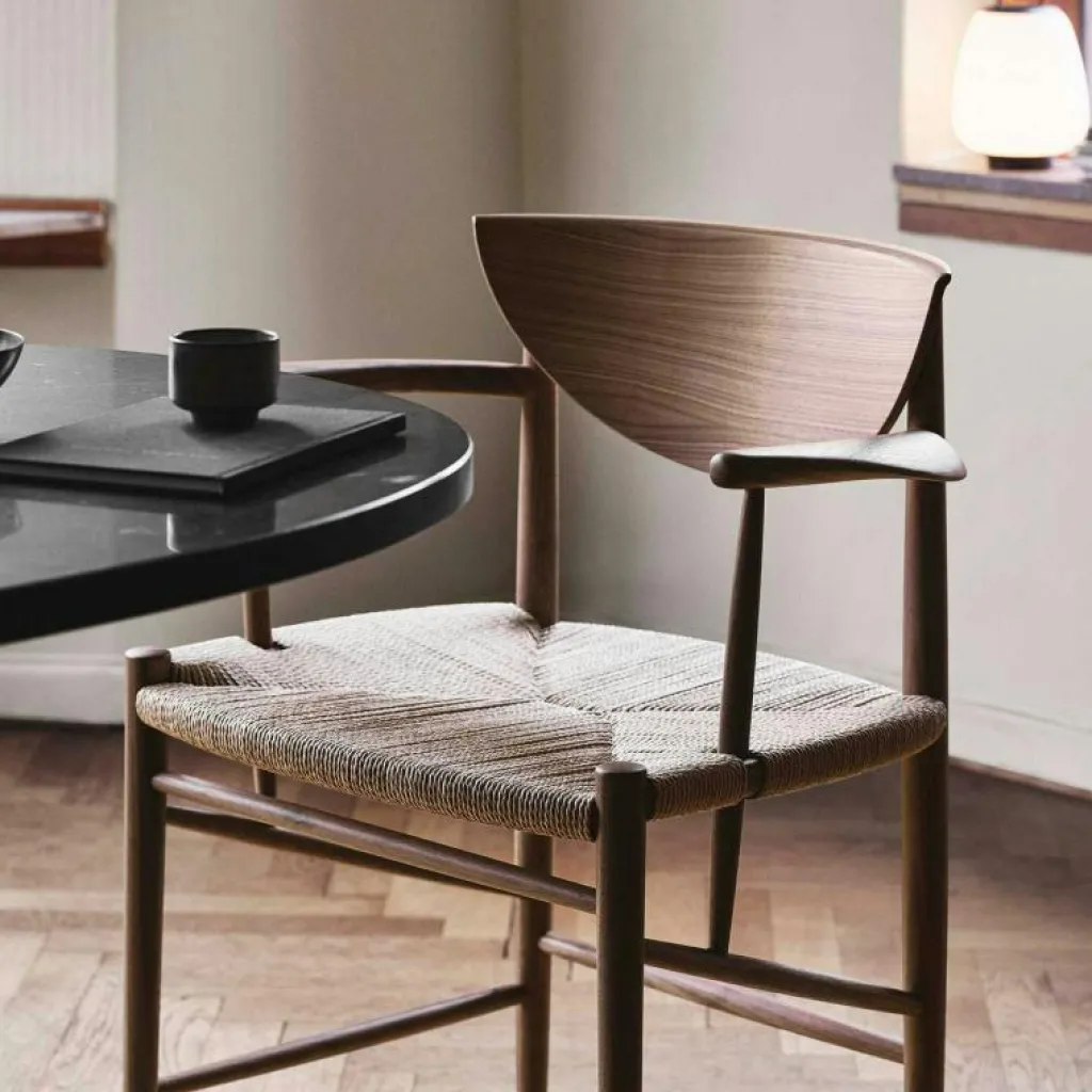 &Tradition Stolar-Drawn HM4 Stol, Vitoljad ek