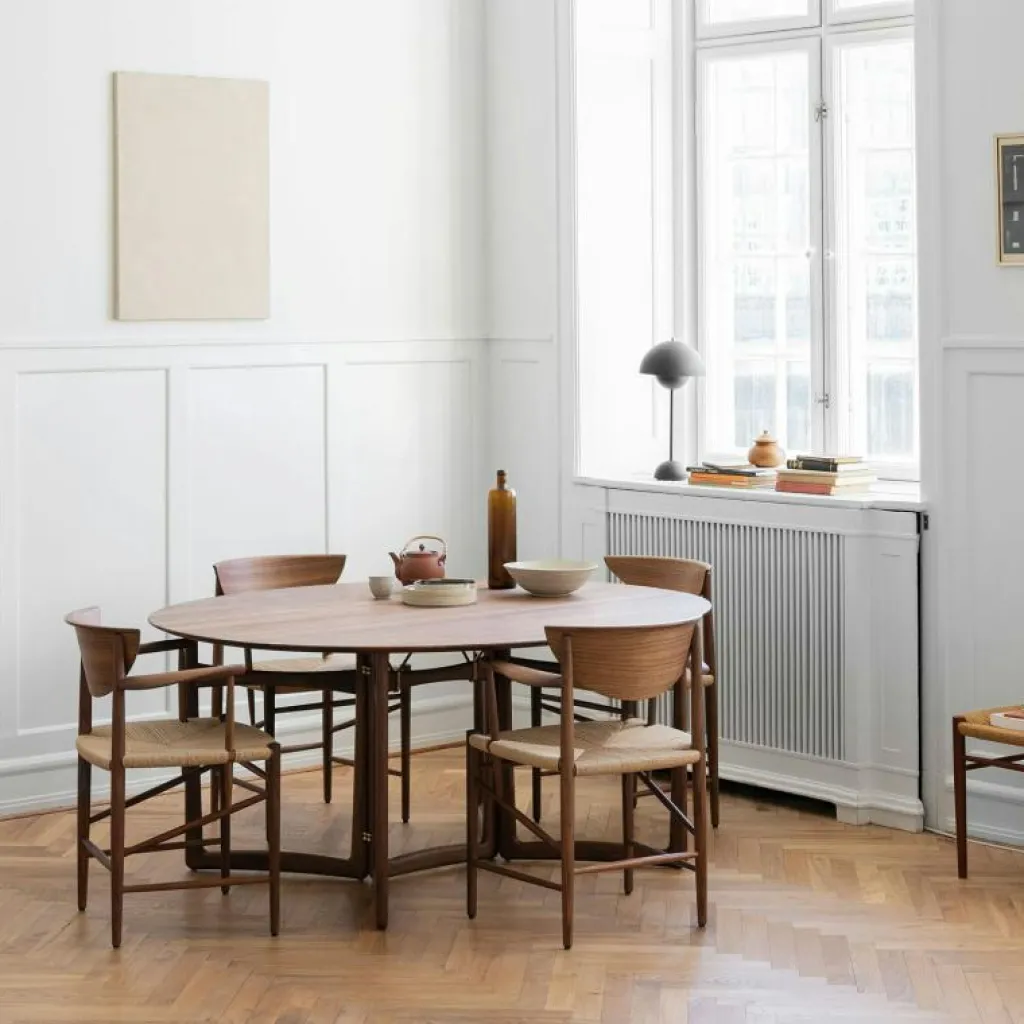 &Tradition Stolar-Drawn HM4 Stol, Vitoljad ek