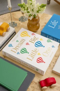 Barn Printworks Barnrumsdekoration-Dream Big Little One Babyalbum, Rosa