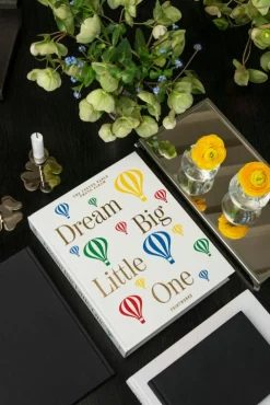 Barn Printworks Barnrumsdekoration-Dream Big Little One Babyalbum, Rosa