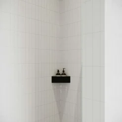 Duschhylla Corner, Vit