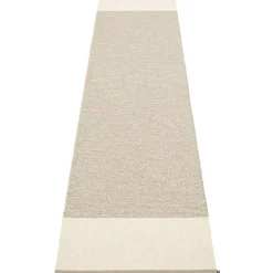Pappelina Plastmattor-Edit Matta Mud / Vanilla / Linen Metallic, 85x260 cm