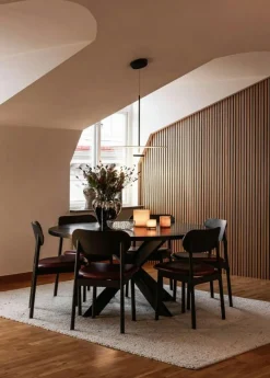 Elephant Stol, Mörk Ek / Svart Läder