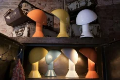 Martinelli Luce Skrivbordslampor|Bordslampor-Elmetto Bordslampa, Rubinröd