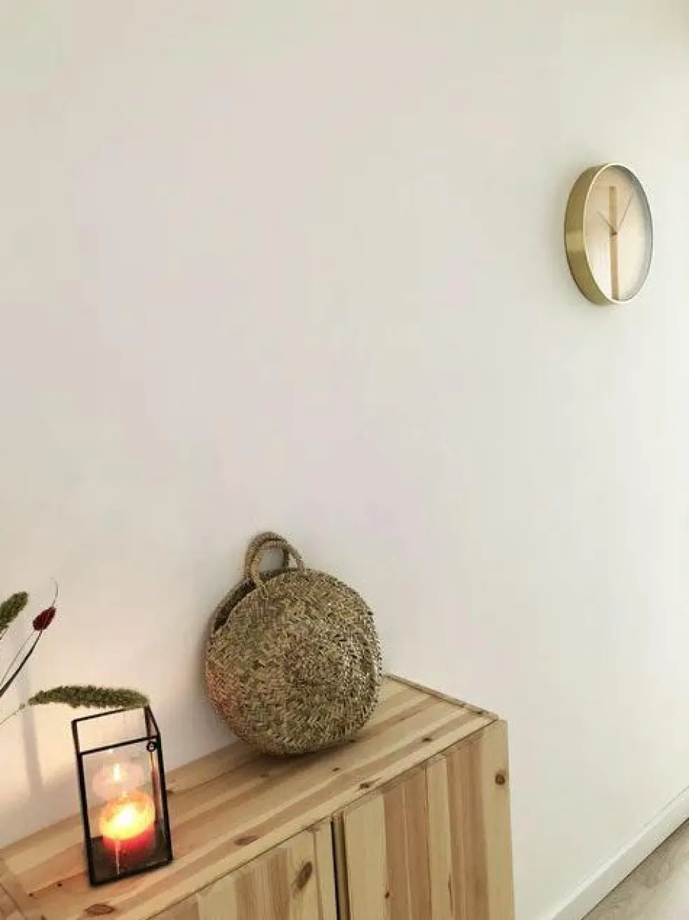 Essential Gold Väggklocka 34 cm, Gul