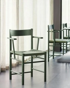 F Karmstol, Oljad Ek / Svart Vävband