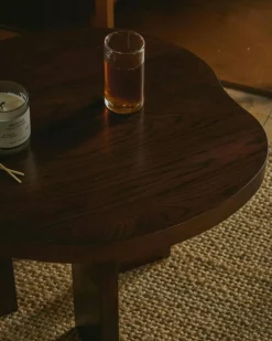 Farmhouse Pond Sidobord, Ek