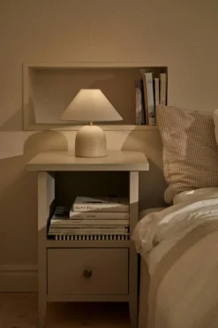 Flora Bordslampa 25 cm, Vinröd