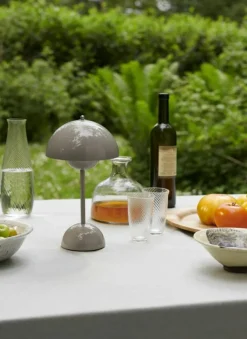 &Tradition Portabla Lampor|Portabla Lampor-Flowerpot VP9 Bordslampa Portabel, Matt Light Grey