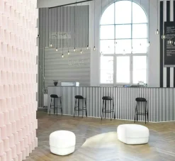 Normann Copenhagen Barstolar & Barpallar-Form Barstol Stålben, 65cm, Svart