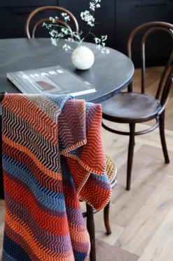 Fri Ullpläd 150x200 cm, Summer Red