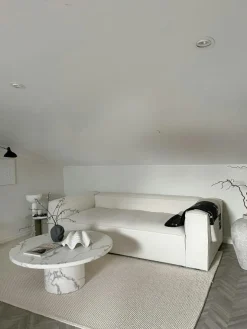 Grand 2-Sitssoffa Bouclétyg, Clay Beige