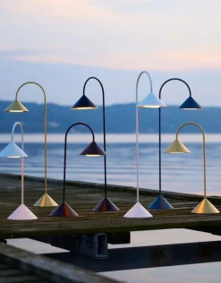 Frandsen Portabla Lampor|Portabla Lampor-Grasp Bordslampa Portabel 47 cm, Matt Beetroot