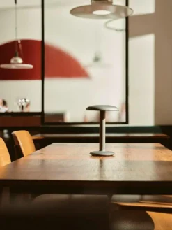 Flos Portabla Lampor|Portabla Lampor-Gustave Residential Bordslampa Portabel 2700K, Mattvit