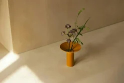 Audo Copenhagen Vaser-Hana Vas H14,5 cm, Ockra