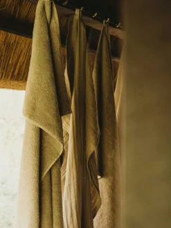 Frama Handdukar & Badlakan-Heavy Towel Badhandduk 70x140 cm, Sage Green