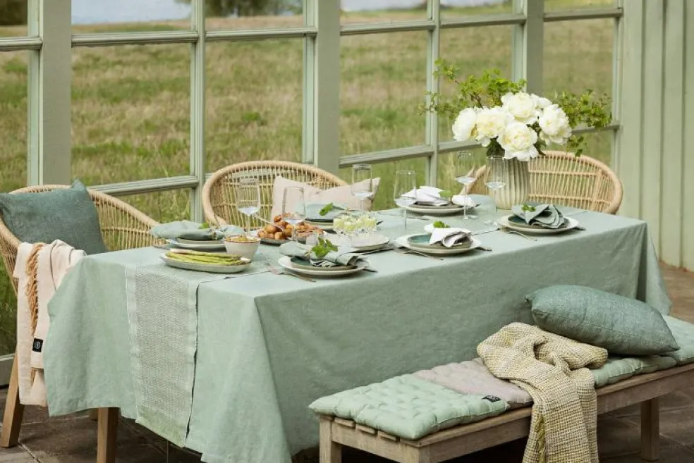 Hedvig Bordsduk Behandlad 140x310 cm Chambray, Ljusbrun / Beige