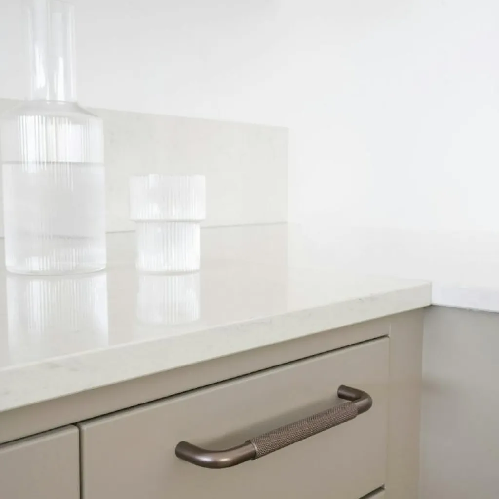 Beslag Design Knoppar & Dörrhandtag-Helix Handtag 128, Rostfritt Stål