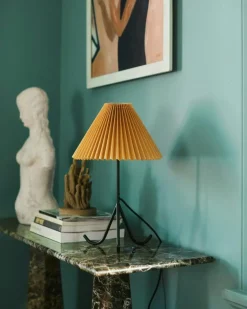 Dusty Deco Sidobord & Avlastningsbord-Hexagon Konsolbord, Mörkbetsad Ask