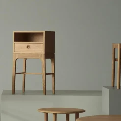 Mavis Sängbord & Nattduksbord|Sängbord & Nattduksbord-Höllviken Sängbord Höga Ben, Vitpigmenterad Ek