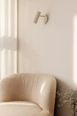 Hubble Vägglampa, Brons