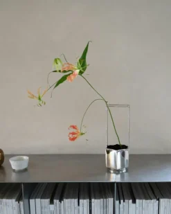 Ikebana Vas, Mässing
