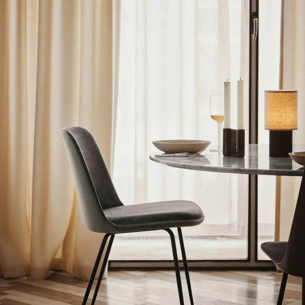 In between SK18 Bord 90cm, Svart Marmor / Bronsad