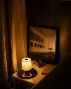 DCWéditions Bordslampor-In the Sun 220 Bordslampa, Silver / Silvrigt Mesh