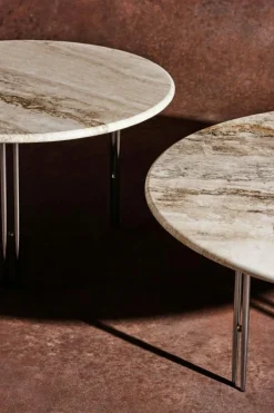 IOI Sidobord Ø50 cm, Travertin / Krom