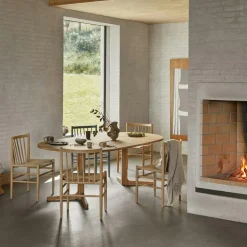 J80 Stol, Lackerad Ek