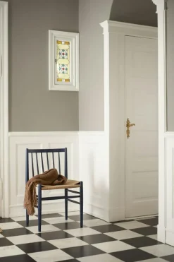 J80 Stol, Lackerad Ek