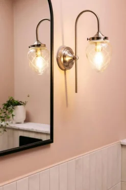 Juni Vägglampa IP44, Stål / Klar