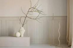 Kaia Vas 15 cm, Mörklila