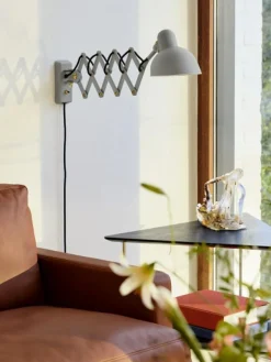 Kaiser Idell 6718-W Vägglampa, Mässing / Bespoke Green