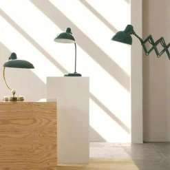 Kaiser Idell 6718-W Vägglampa, Mässing / Bespoke Green