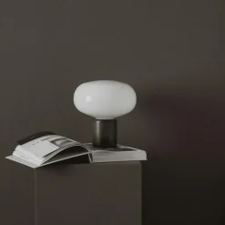 Karl-Johan Bordslampa, Rökt Ek