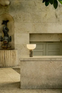 Kizu Bordslampa Portabel, Kunis Breccia