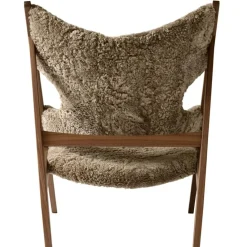 Knitting Loungestol, Valnöt / Fårskinn Sahara