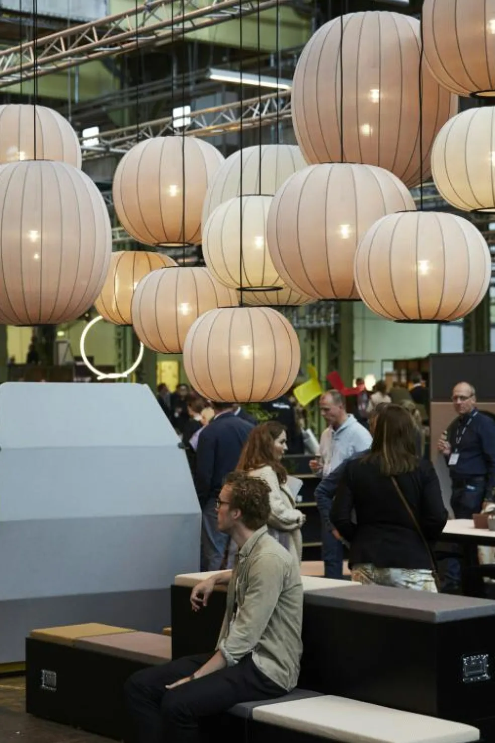 Knit-Wit Pendel Rund 75 cm, Sand Stone