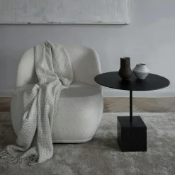 Friends & Founders Sidobord & Avlastningsbord|Soffbord-Knockout Soffbord Ø60x45 cm, Svart