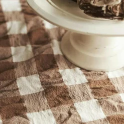 Boel&Jan Dukar & Löpare-Kullavik Bordsduk Ø170 cm, Brun