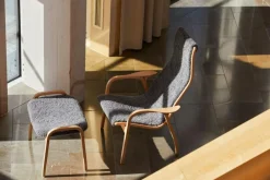 Swedese Fåtöljer-Lamino Fåtölj Med Fotpall Fårskinn, Scandinavian Grey / Lackad Bok