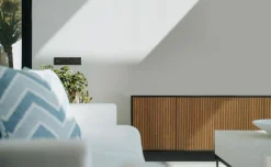 Line Burned Walnut Skänk Med 4 Dörrar, Vit