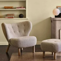 &Tradition Fotpallar-Little Petra ATD1 Fotpall, Fårskinn Sahara / Vitoljad Ek