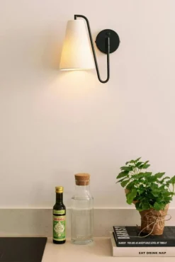 Globen Lighting Vägglampor-Lou Vägglampa, Vit / Beige