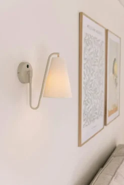 Globen Lighting Vägglampor-Lou Vägglampa, Vit / Beige