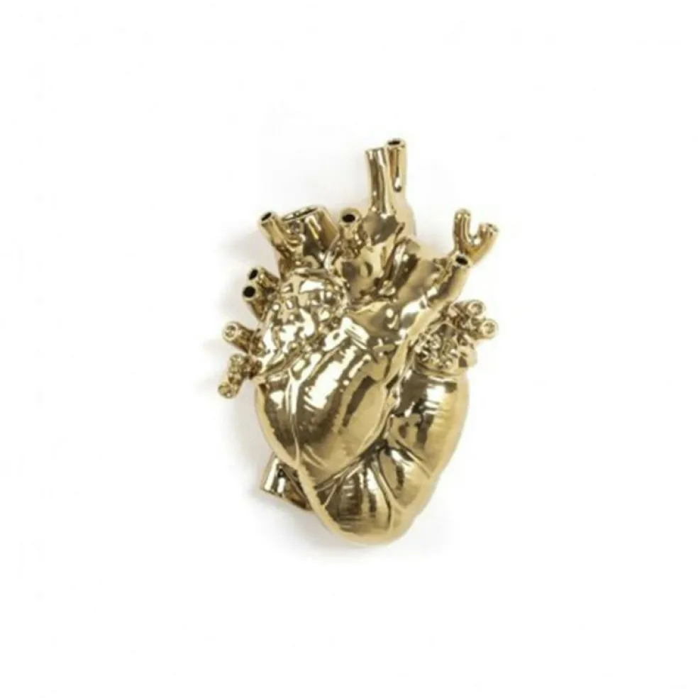 Love In Bloom Vas, Color