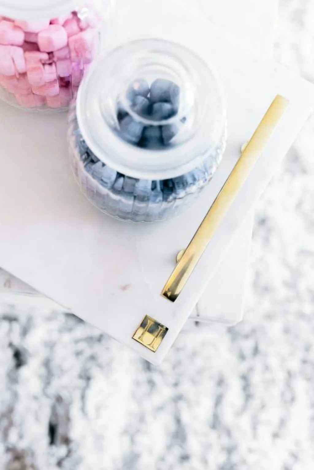 Hilke Collection Brickor-Marmorbricka med Handtag, Vit / Mässing