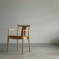 Audo Copenhagen Stolar-Merkur Karmstol, Svart Ek / Svart Läder