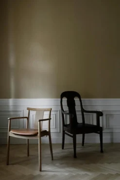 Audo Copenhagen Stolar-Merkur Karmstol, Svart Ek / Svart Läder